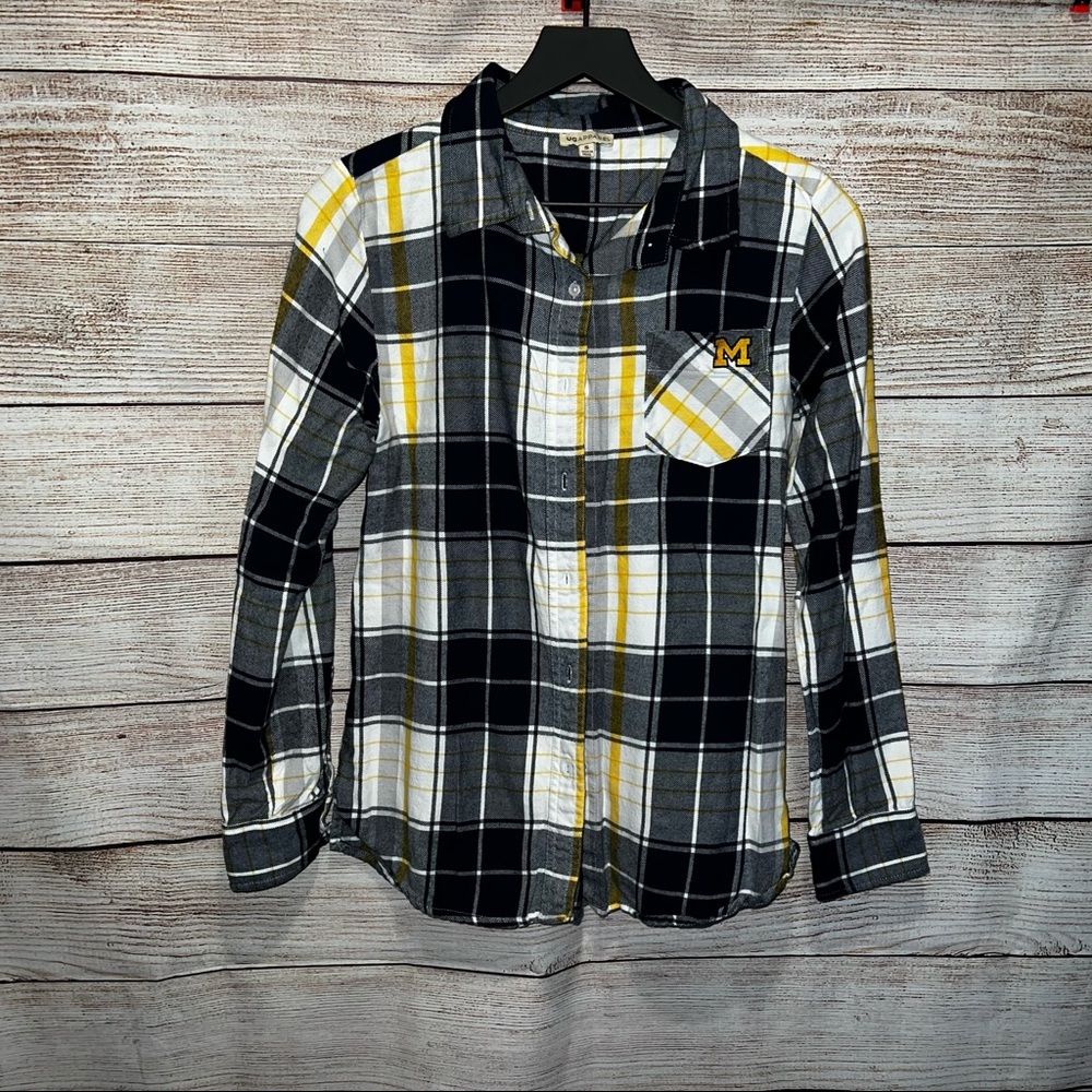 Ug Apparel Michigan Logo Plaid Women’s Button Down Flannel Size Small Blue Maize